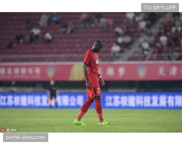 蒙扎2-2乌迪内斯，双方共打入三粒头球，全部源自定位球传中